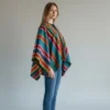 Eleganter Damen Poncho Florcita gewebt in Peru Eleganter Damen Poncho Florcita gewebt in Peru
