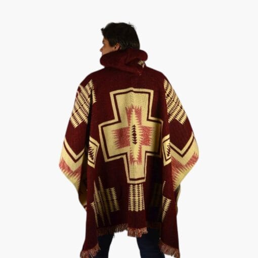 Poncho Cruz weinrot