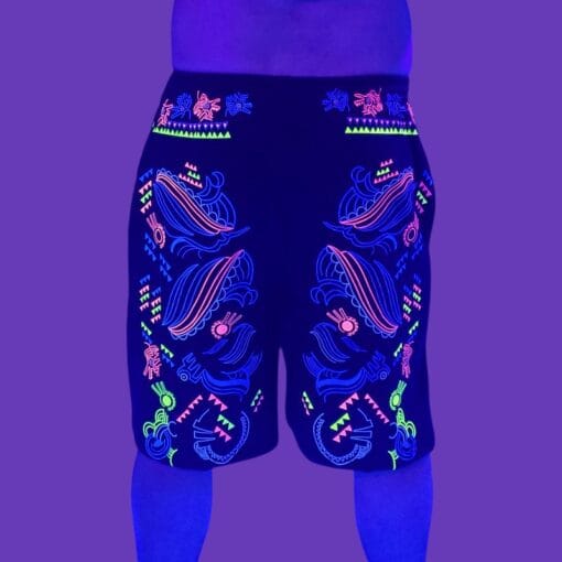 Schwarzlicht Shorts Buho