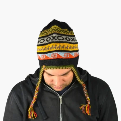 Chullo – Handgestrickte Wollmütze mit Ohrenschutz - Schwarz Variante 1