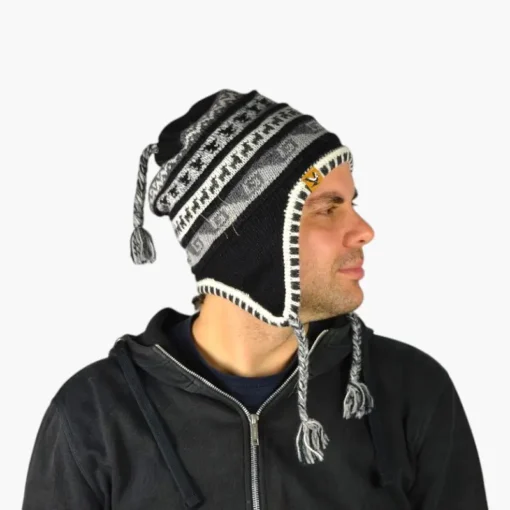 Chullo – Handgestrickte Wollmütze mit Ohrenschutz - Schwarz Variante 4