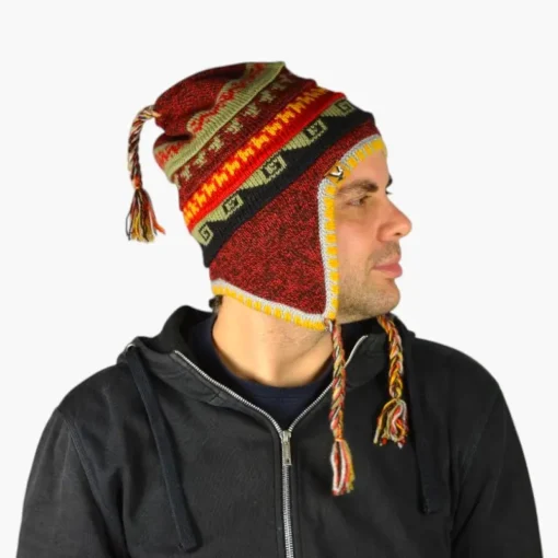 Chullo – Handgestrickte Wollmütze mit Ohrenschutz - Weinrot Variante 1