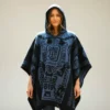 Alpaka Kapuzenponcho Sabia Damen aus 100 % Alpakawolle blau